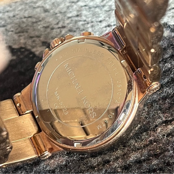 Michael Kors women watch - Picture 4 of 5